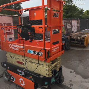 2022 JLG ES1932