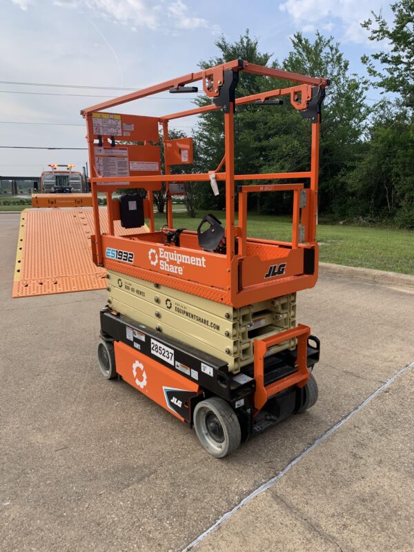 2022 JLG ES1932 2022 JLG ES1932