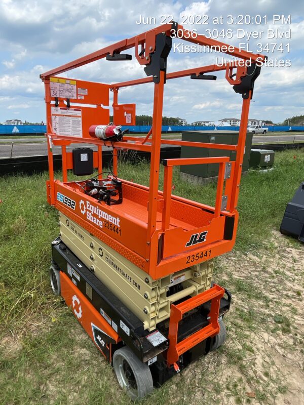 2022 JLG ES1932