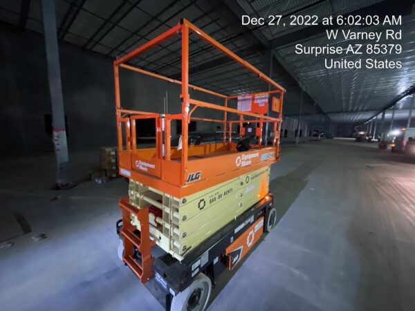 2022 JLG ES3246