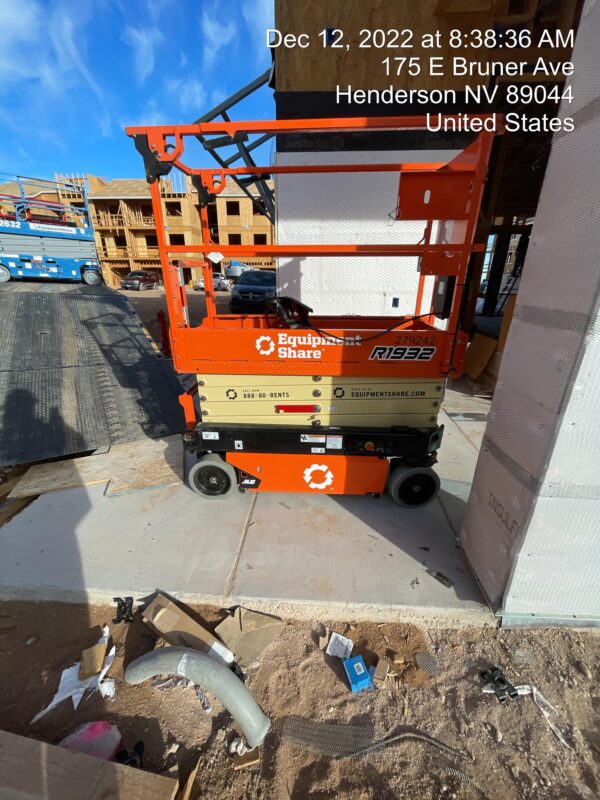 2022 JLG R1932