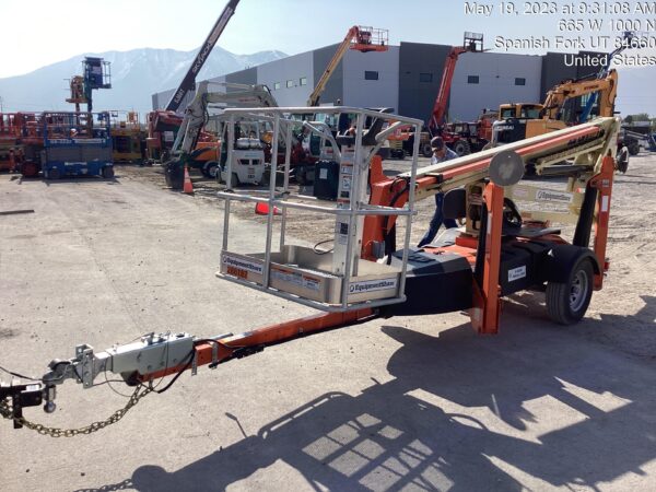 2022 JLG T350