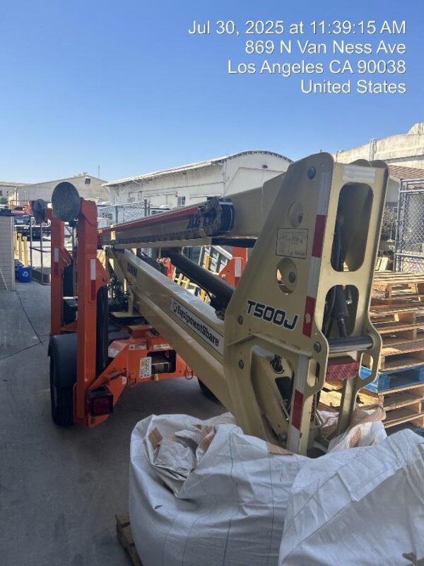 2022 JLG T500J