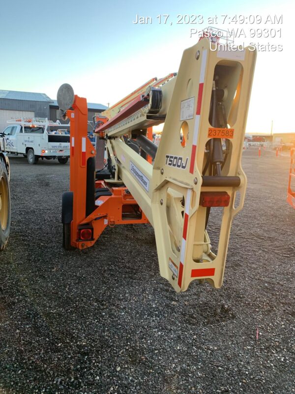 2022 JLG T500J
