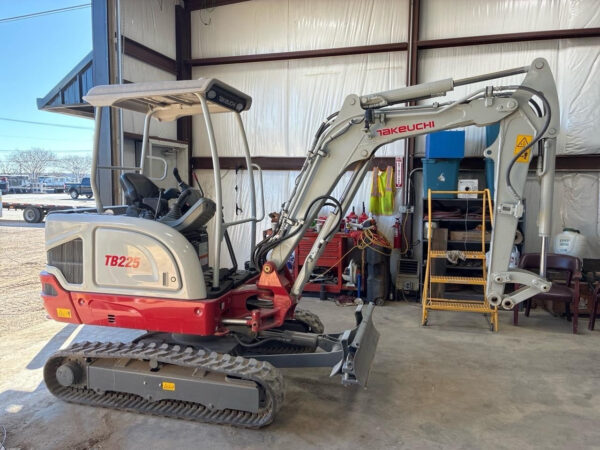 2022 TAKEUCHI TB225R 2022 TAKEUCHI TB225R