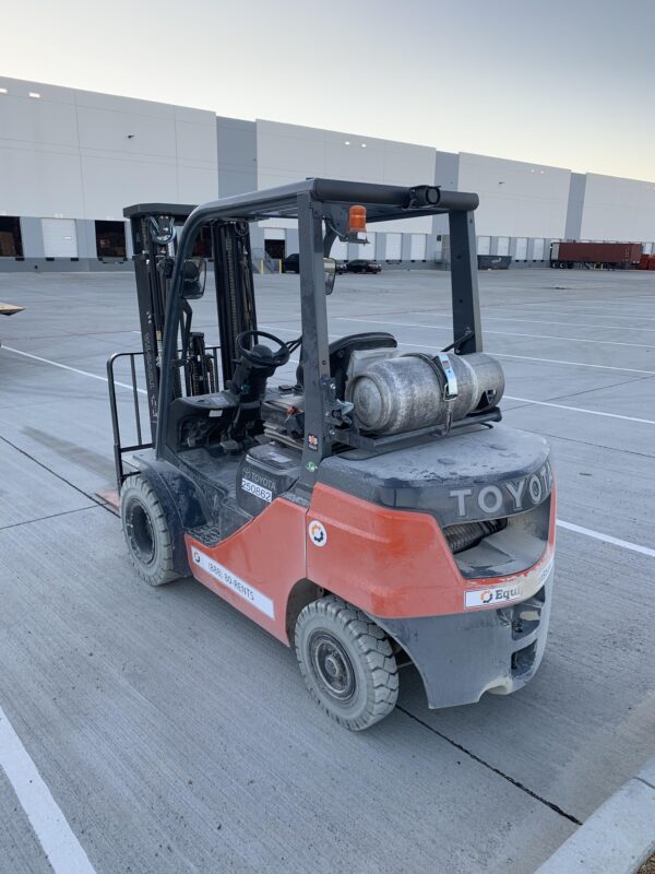 2022 TOYOTA 50-8FGU25