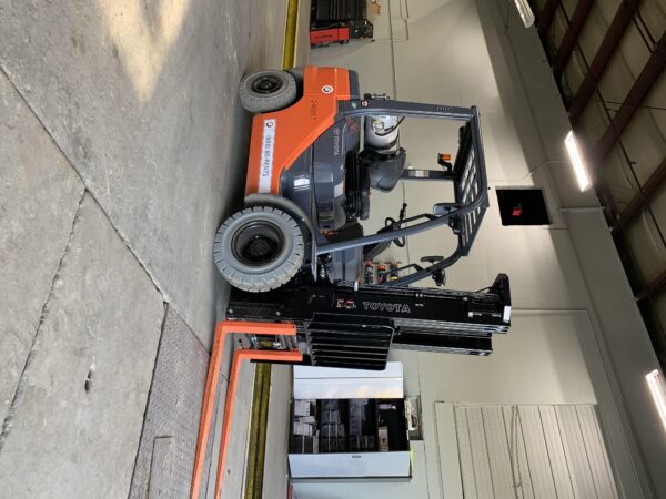 2022 TOYOTA 50-8FGU25