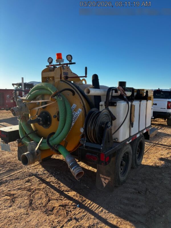 2022 VAC-TRON LP573XDT