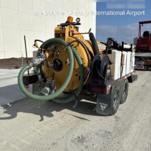 2022 VAC-TRON LP573XDT