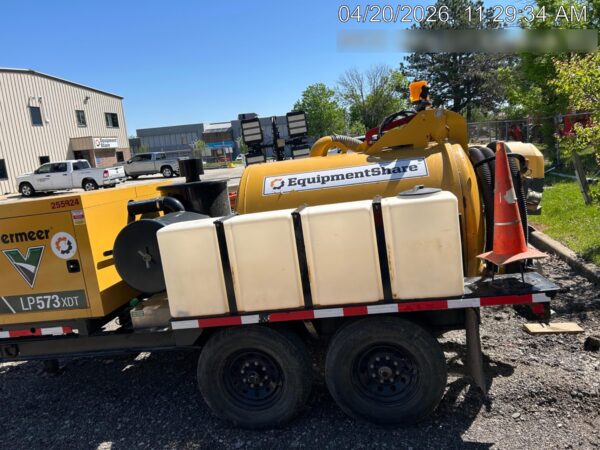 2022 VAC-TRON LP573XDT