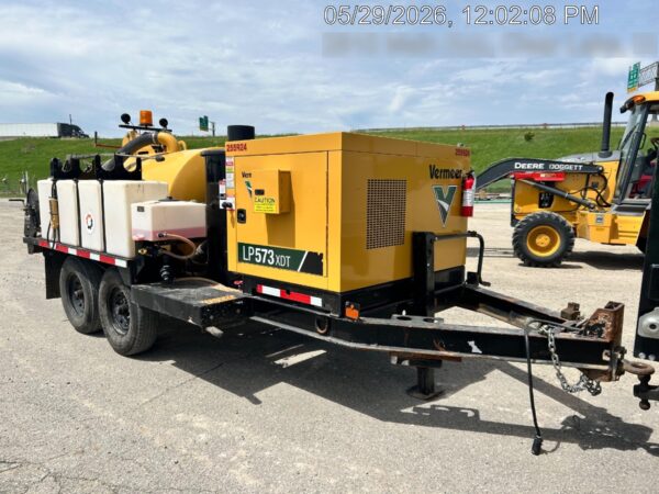 2022 VAC-TRON LP573XDT