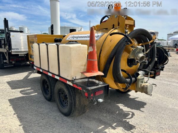 2022 VAC-TRON LP573XDT