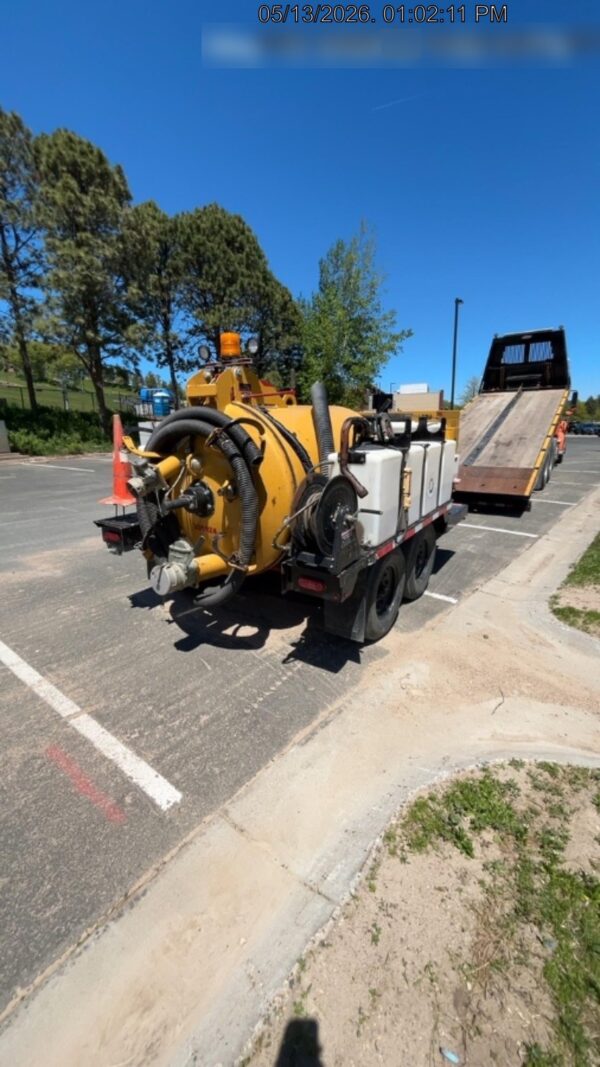 2022 VAC-TRON LP573XDT