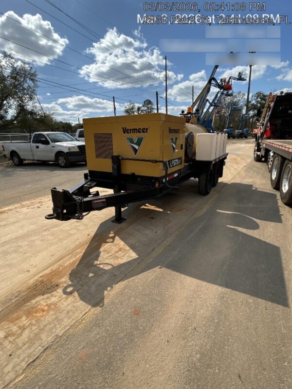 2022 VAC-TRON LP573XDT
