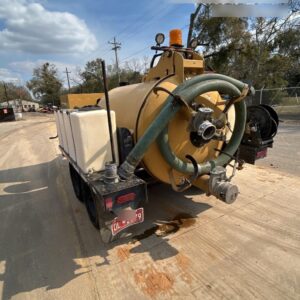 2022 VAC-TRON LP573XDT