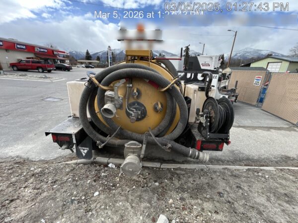 2022 VAC-TRON LP573XDT