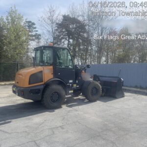 2023 CASE 121F