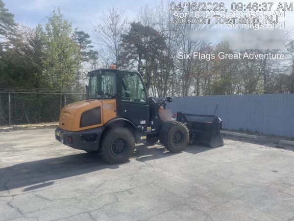 2023 CASE 121F
