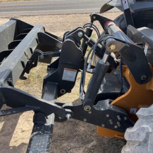 2023 CASE 570N EP