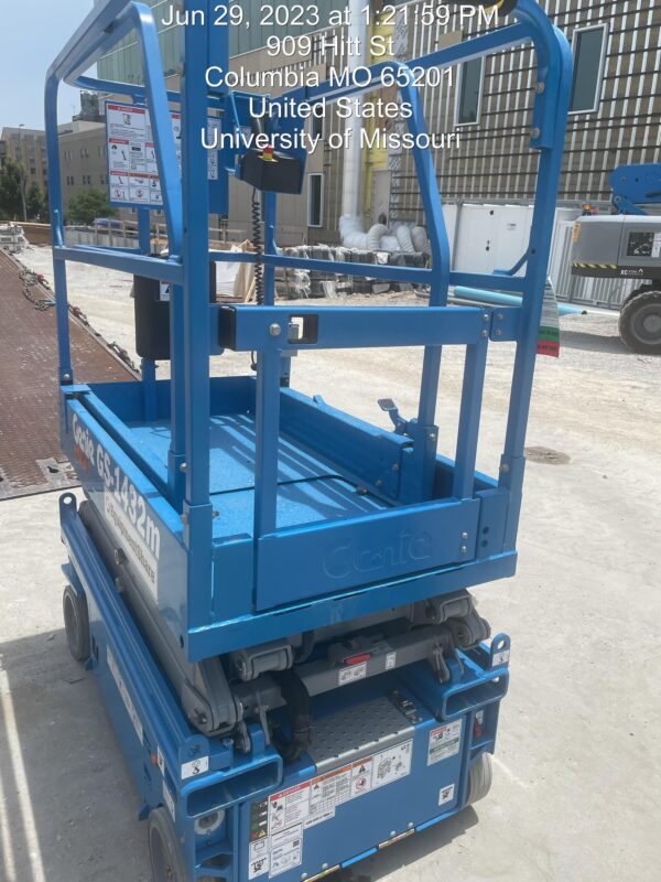 2023 GENIE GS-1432
