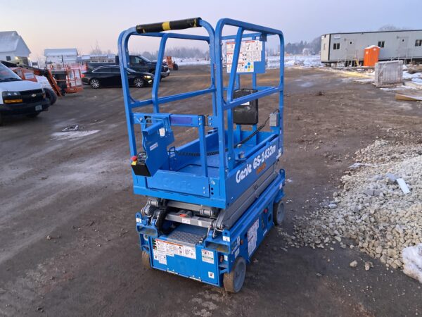 2023 GENIE GS-1432