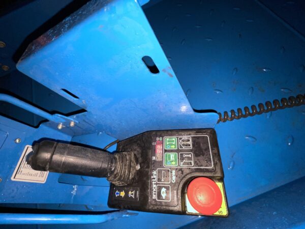 2023 GENIE GS-2632