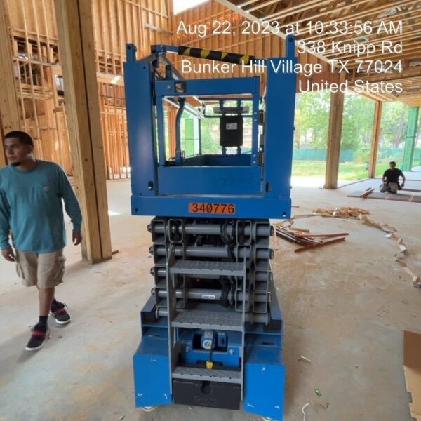 2023 GENIE GS-3232