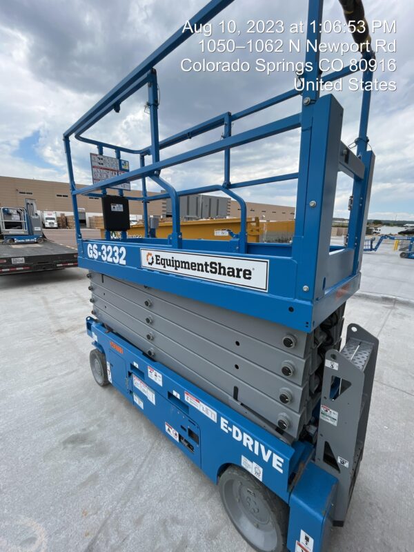 2023 GENIE GS-3232