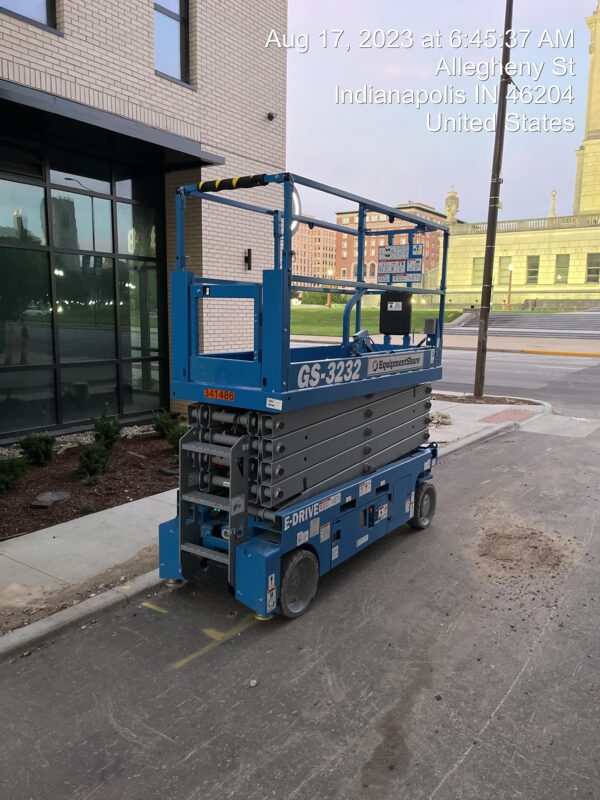 2023 GENIE GS-3232