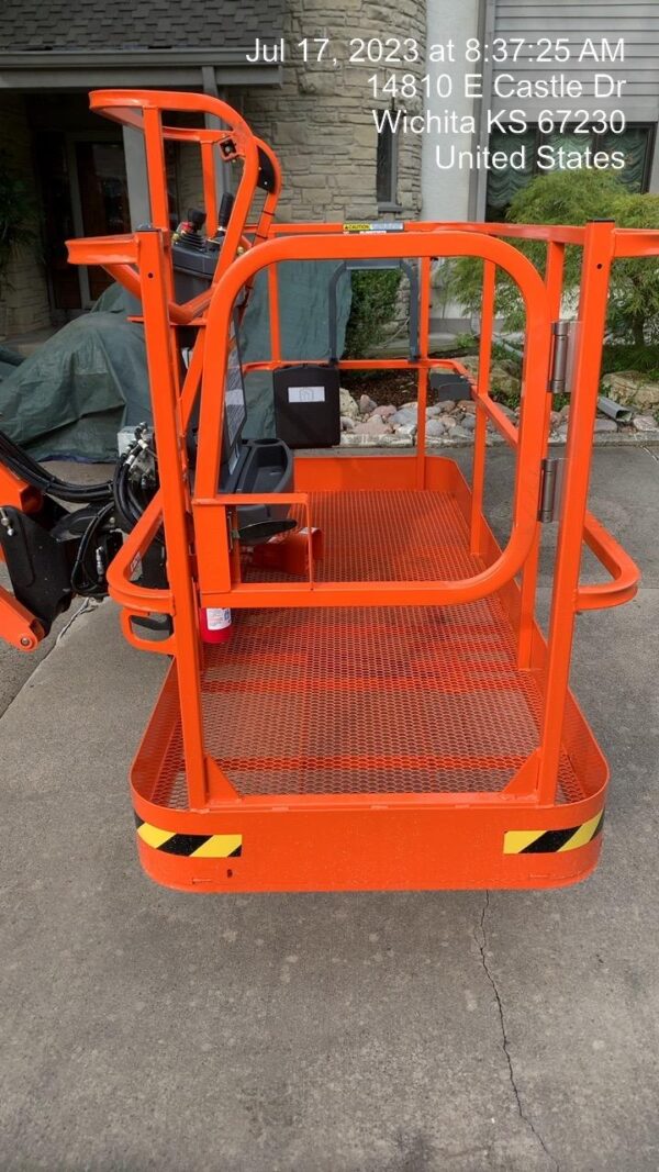 2023 JLG 600AJ