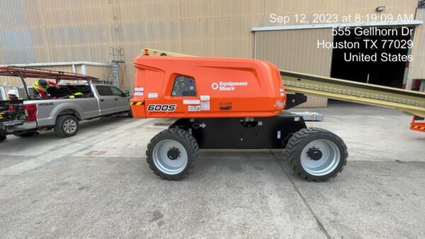 2023 JLG 600S