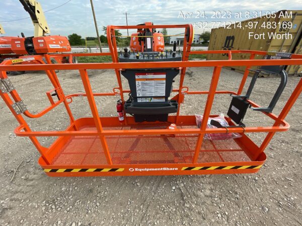 2023 JLG 660SJ