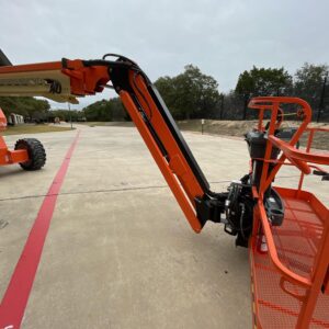 2023 JLG 660SJ