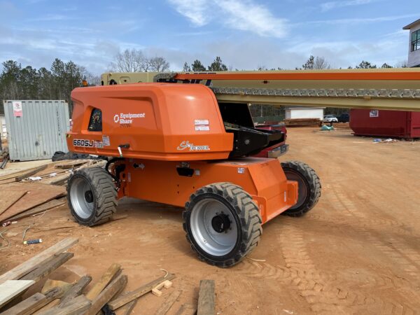 2023 JLG 660SJ