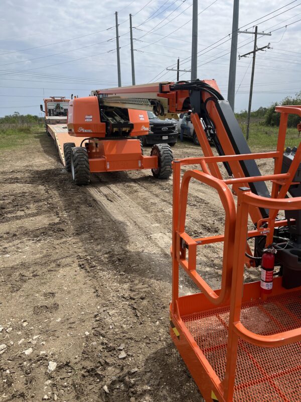 2023 JLG 660SJ