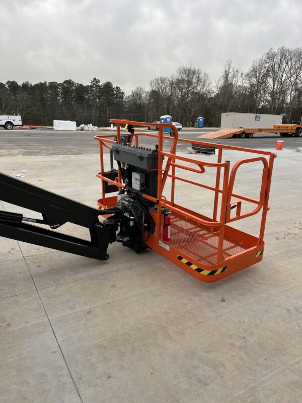 2023 JLG 660SJ
