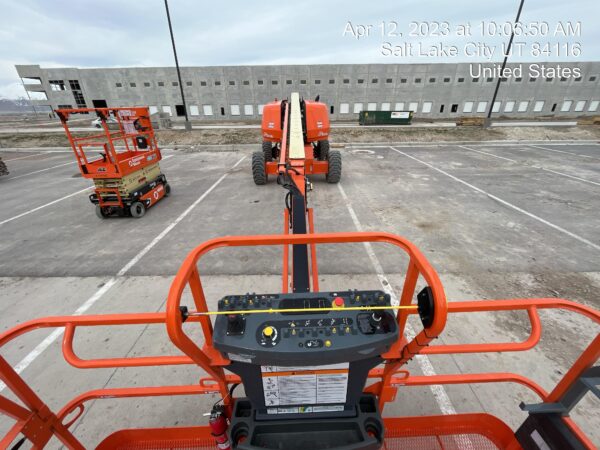 2023 JLG 660SJ