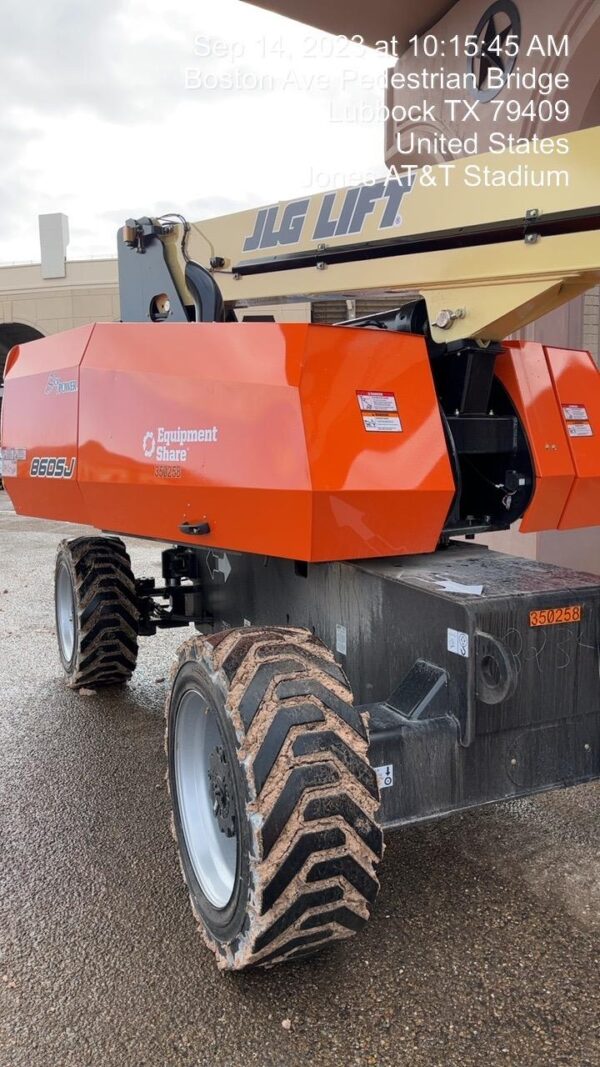 2023 JLG 860SJ