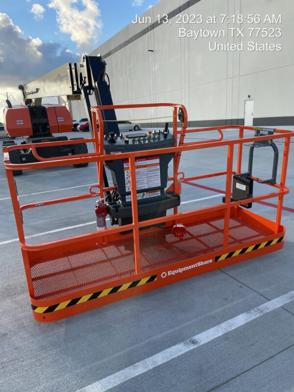 2023 JLG 860SJ