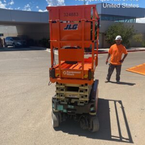 2023 JLG ES1932