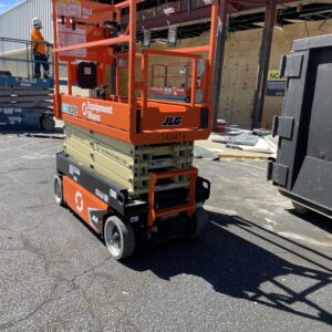 2023 JLG ES1932