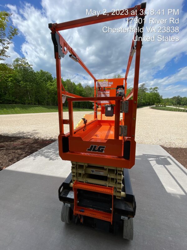 2023 JLG ES1932