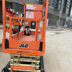 2023 JLG ES1932