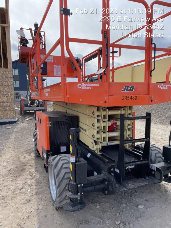 2023 JLG RT3369