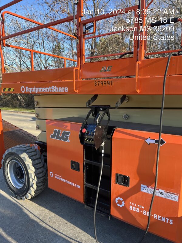 2023 JLG RT4394
