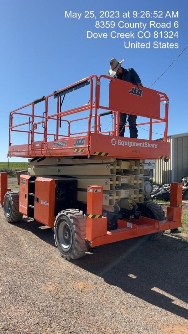 2023 JLG RT4394