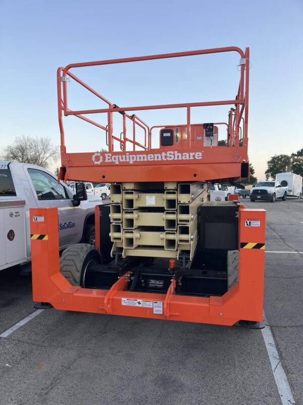 2023 JLG RT4394