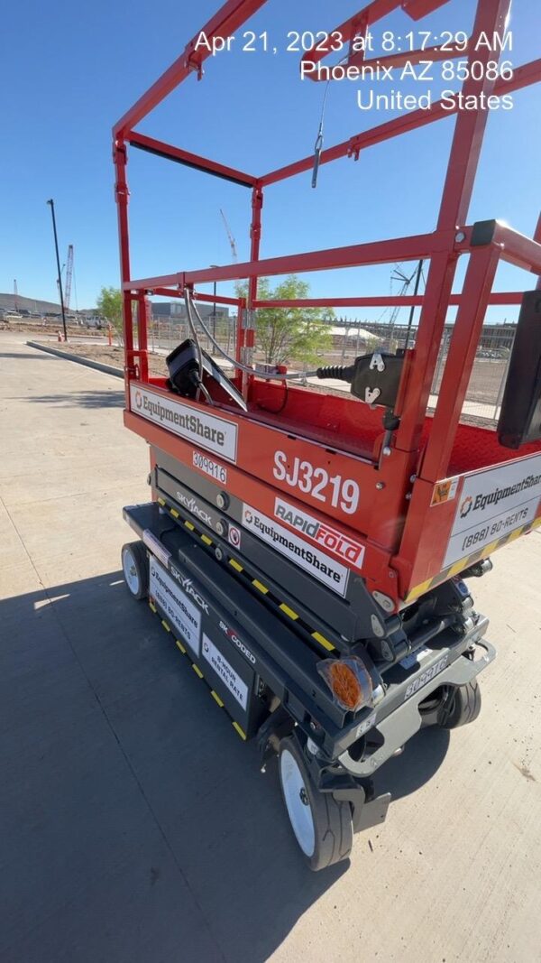 2023 SKYJACK SJ3219