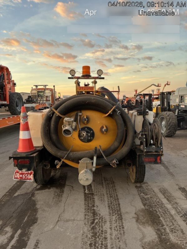 2023 VAC-TRON LP573XDT