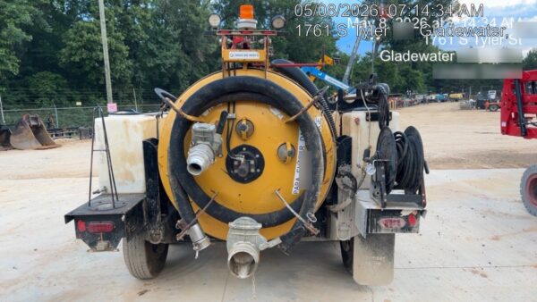 2023 VAC-TRON LP573XDT